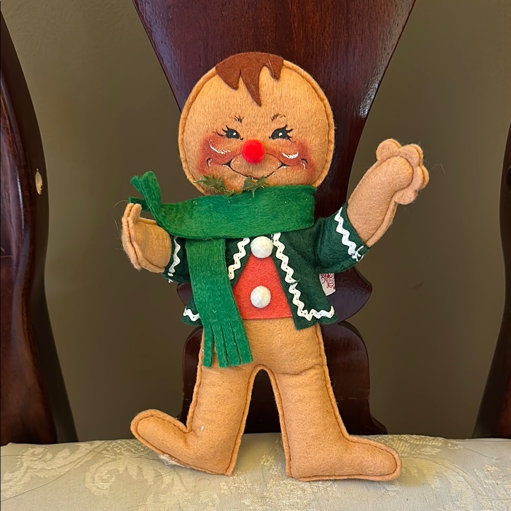 Annalee 1991 bendable 9” gingerbread man, boy in EUC